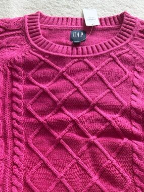 GAP Cable Knit Crewneck Sweater - Bright Pink